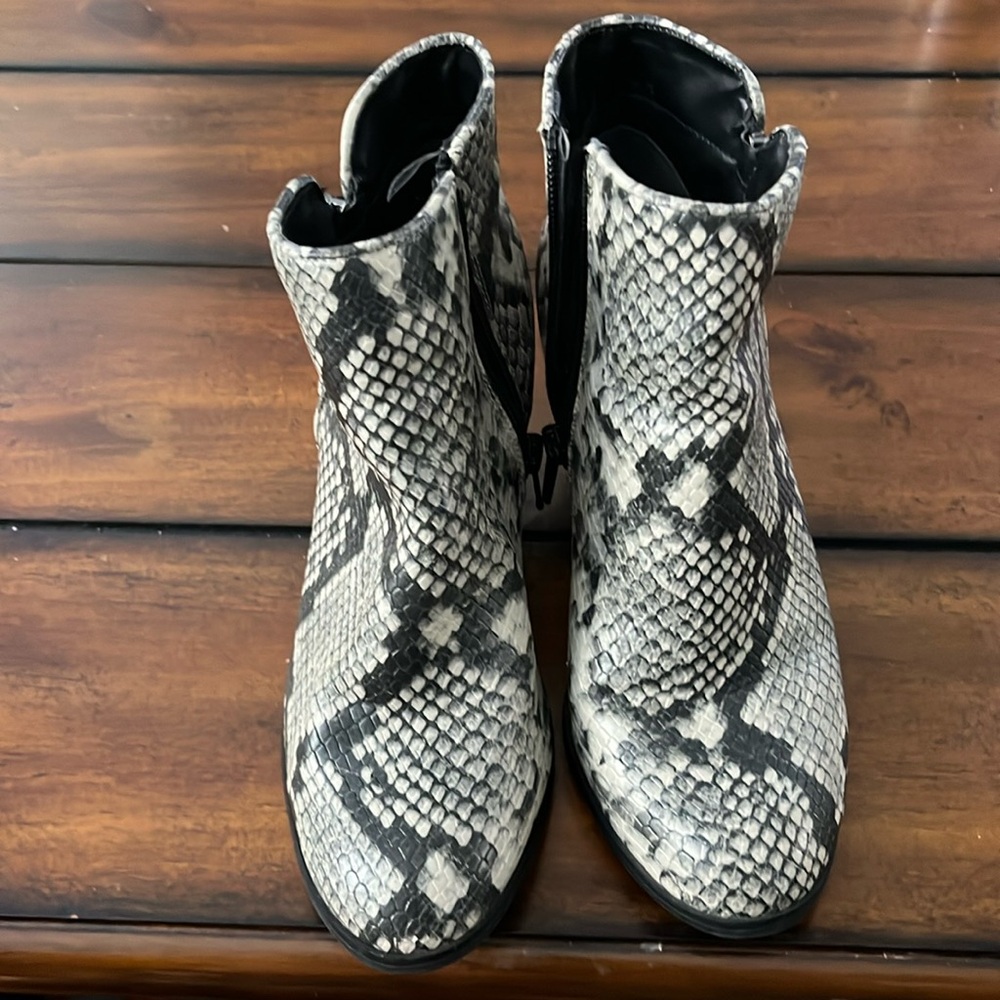 Boot booties